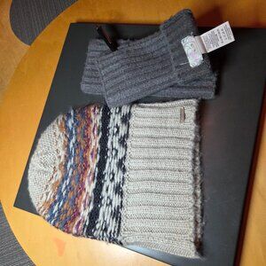 Free People Beanie with hand warmers with thumb holes